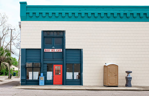 Best Temporary restroom rental  in Hazelwood, MO
